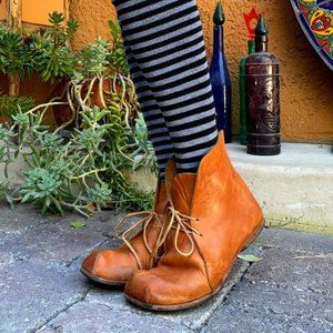 CYDWOQ HANDCRAFTED UNIQUE ELVIN Cognac LEATHER LACE UP BOOTIES